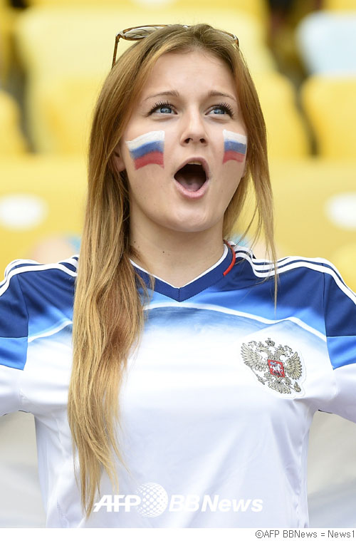 월드컵 화보] “미모로는 세계 최강”… 응원하는 러시아 미녀