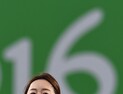 장혜진, 금메달에 행복한 키스