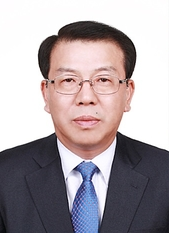 서기봉 전 농협은행 부행장의 농협생명 사장 선임 여부가 내일 주총에서 결정된다.