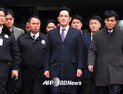 대기업 총수의 무거운 발걸음