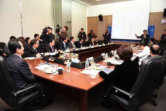 [지금 국회는] 정세균 의장, 4차 산업혁명 현장을 가다