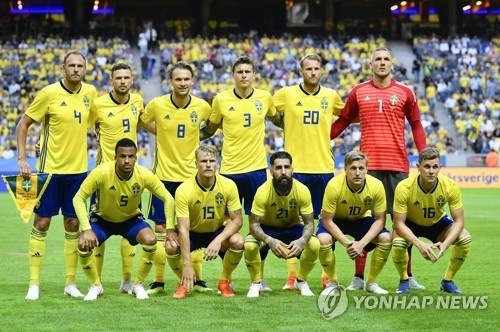 ‘한국 첫 상대’ 스웨덴, 3경기 연속 무승으로 빨간불…덴마크와 무승부