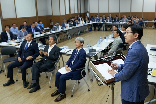 김경수 경남지사 당선인, 인수 작업 시작…위원회 정식 출범