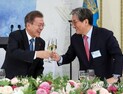 문대통령 “노영민 비서실장, 경제계 인사 투명하고 당당하게 만나라”