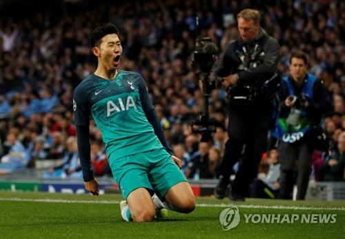 ‘5골 난타전’ 토트넘, 맨시티전 2-3으로 전반 종료… 손흥민 멀티골