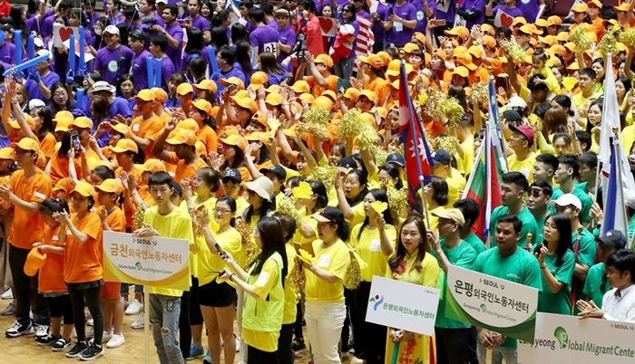 빠르게 느는 외국인… 서울·경기에만 69만5000여명