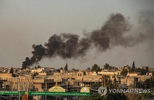 터키, 시리아 쿠르드 공격 강행…트럼프 “끝 보이지 않는 전쟁 반대”