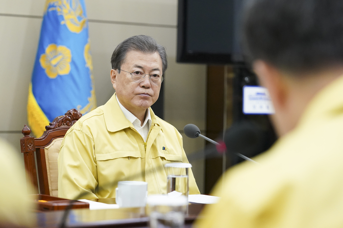 文대통령, 신천지 장례식 문제에 “참석자에 대한 철저한 조사 필요”