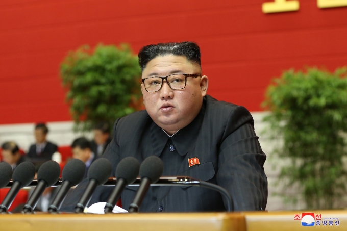 北의 수상한 당대회에… 김정은 건강이상설 ‘급부상’