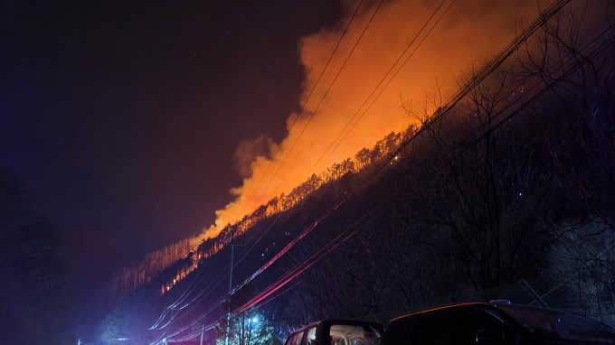 강원도 정선 산불, 속초·고성 악몽에 산림당국 긴장...18시간만에 진화