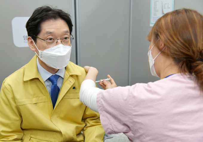 [경남브리핑] 김경수 도지사, 코로나19 영남권역 예방접종센터 모의훈련 현장 방문