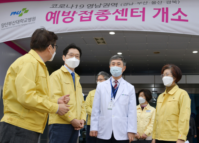 [경남브리핑] 김경수 도지사, 코로나19 영남권역 예방접종센터 모의훈련 현장 방문