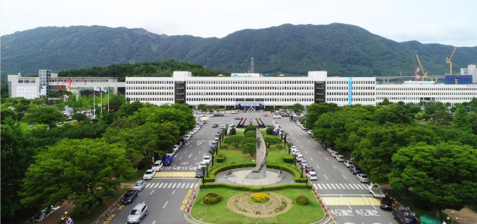 [경남브리핑] 김경수 도지사, 코로나19 영남권역 예방접종센터 모의훈련 현장 방문