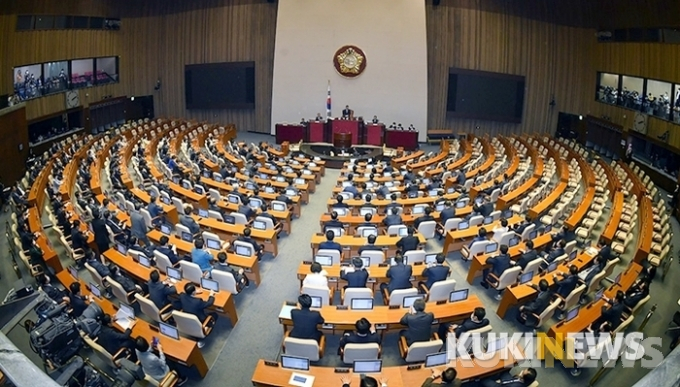 與, 세월호 특검·추경안 심사 두고 국민의힘 압박