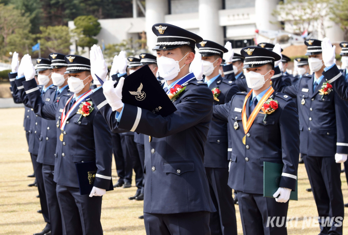 대한민국 영공 수호할 정예 공군장교 172명 졸업 및 임관