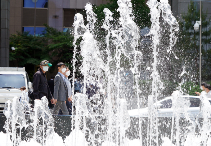 “빨간 날 없는 거 실화냐” 사라진 휴일 돌려받을 순 없나요 