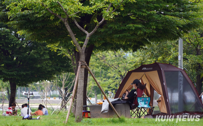 ‘휴가철’ 다가왔다…거리두기 단계별 시설 이용법