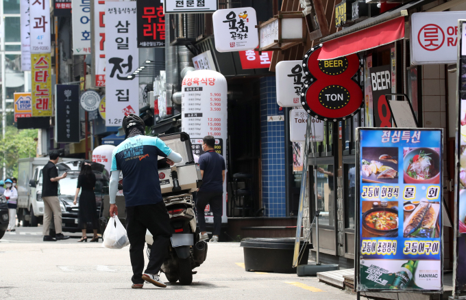 “일방적 계약 해지하고 보상 떠넘겨”…서울·경기 배달대행 불공정 계약 조항 적발