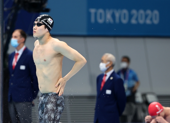 [올림픽] ‘기록 제조기’ 황선우, 100m서 한국 신기록