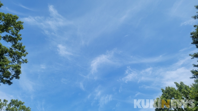 [쿠키포토] 가을 문턱, 파란 하늘과 구름