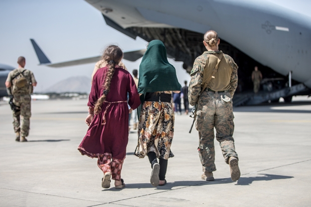 한국 도운 '아프간 특별공로자' 380여명 내일 입국