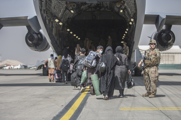 한국 도운 '아프간 특별공로자' 380여명 내일 입국