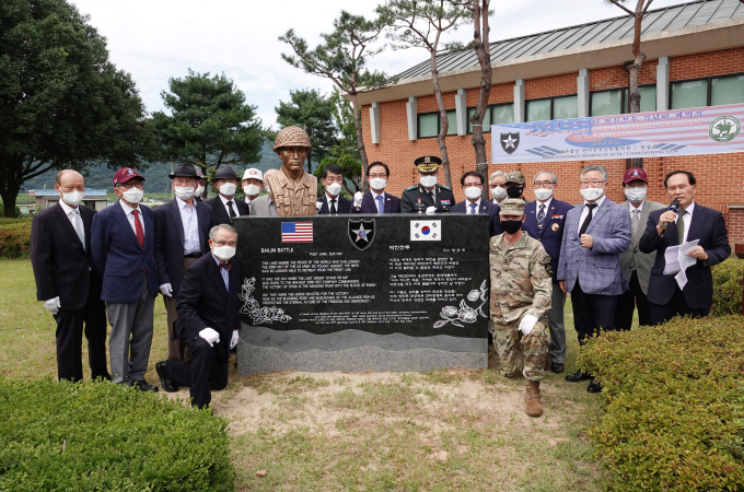 [동부경남] 김해시 '제1회 구지가문학상'에 조정인 시인 선정