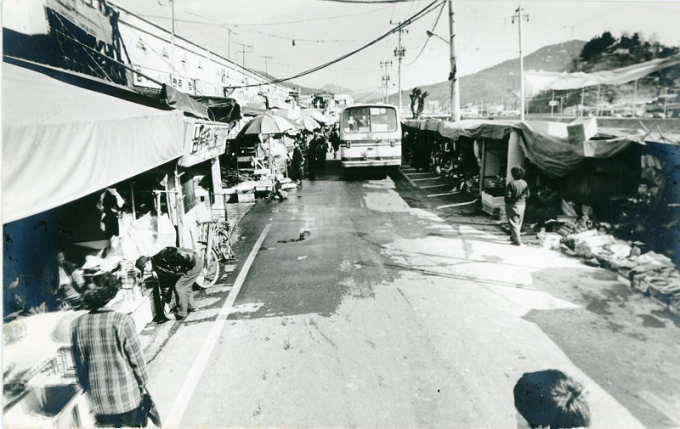 1990년대 전주 남부시장 흑백사진 ‘전주의 재발견’ 