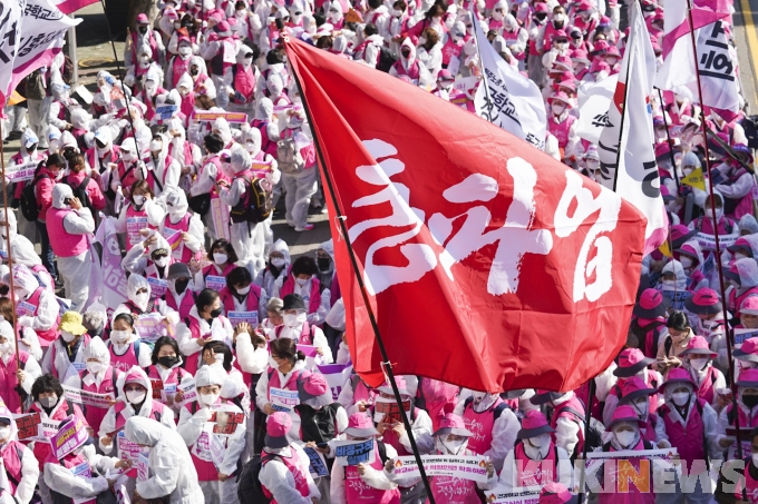 “1020 총파업대회, 끝 아닌 시작” 민주노총 집회, 계속된다