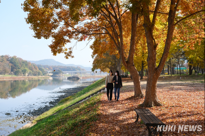 충북 영동 ‘양산팔경 금강둘레길’... 특별한 가을추억 만들기 '호기'