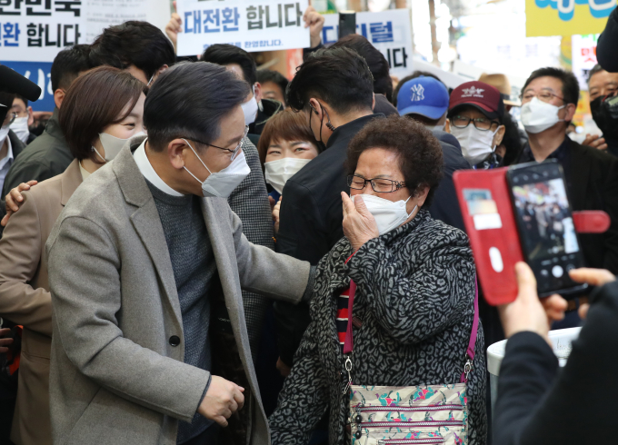 “호남이 없으면 민주당도 없다”… 이재명, 집토끼 구애 총력전