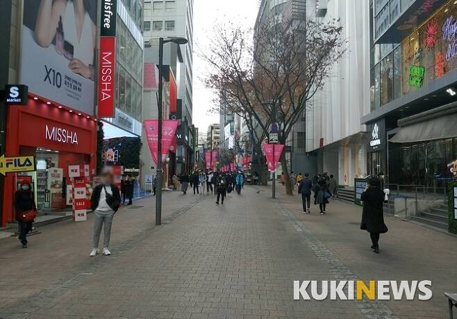 [명동 흥망성쇠③] 하늘 무너져도 솟아날 구멍