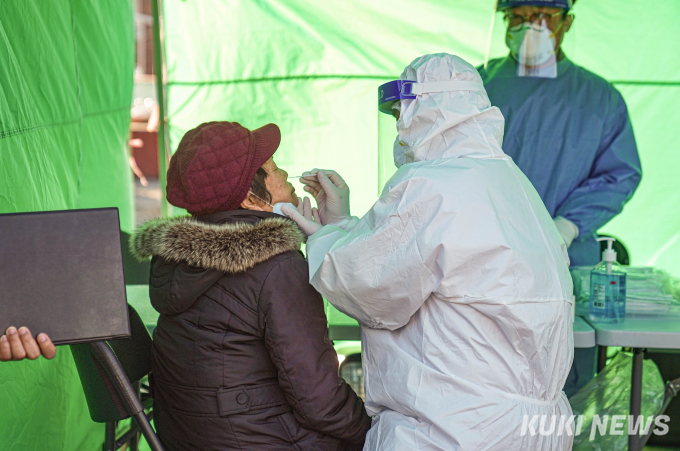 오미크론 우세 전남, 고위험군만 PCR 검사