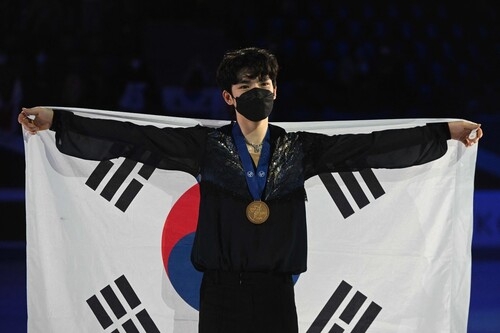 차준환, 피겨 4대륙선수권 남자 첫 金…베이징 청신호