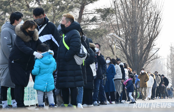 “확진자 1만3000명 넘어…”오미크론 확산 본격화