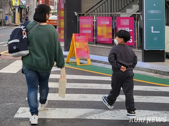 ‘한달 200도 많다’ 빈곤 강요하는 한부모 정책 [시간빈곤연구소]