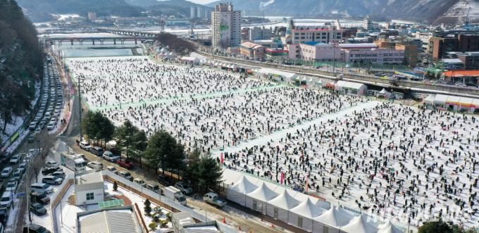 화천산천어축제 130만명 몰렸다… 오늘 오후 6시 폐막