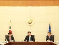 이복현 “은행, 이자이익 80%에 의존…과점지위 안주”