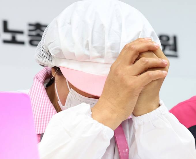 ‘폐암 산재’ 학교 급식 노동자들, 국가 상대 손해배상 청구 추진