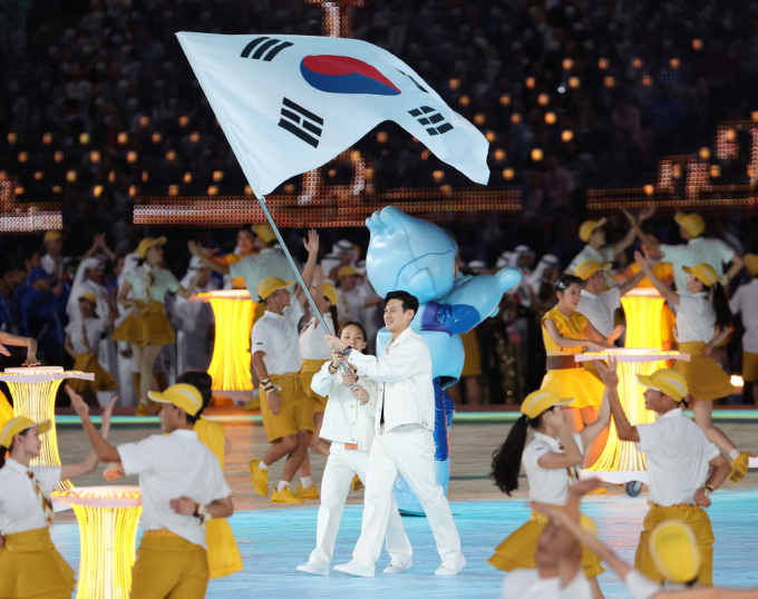 ‘5년 만에 열리는 아시아 스포츠축제’ 항저우 AG, 친환경·스마트 앞세워 개막