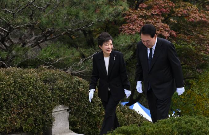 박근혜, “아버지 추도식 참석자 감사…위대한 국민”