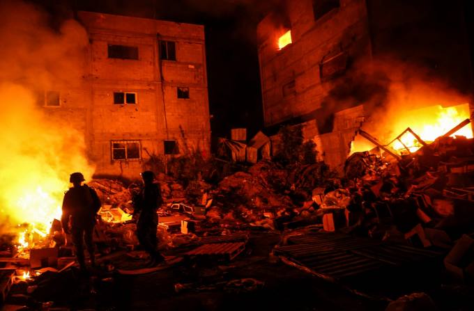 성탄절 전야 가자지구 ‘참극’…UN 직원 포함 70여명 사망