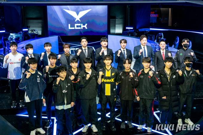 LoL e스포츠 인기에도 휘청거리는 LCK…이대로 괜찮나