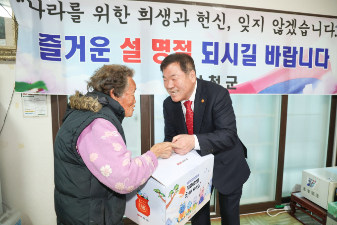 이승화 산청군수 “국가 위한 희생 잊지 않겠습니다”