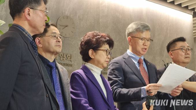 “면허 불이익 땐 감당 어려운 행동 돌입”…의협 총파업 투표 