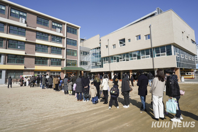 “이제 나도 초등학생” 설렘 가득한 입학식 [쿠키포토]