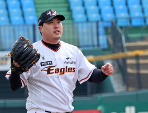 돌아온 류현진, 건재 과시…제구-변화구 완벽했다