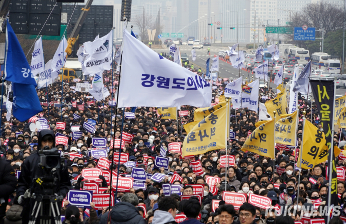 의대 갈등 장기화…의대생 집단 유급 가능성도