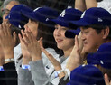 ‘우리 남편 최고’ 오타니 적시타에 기뻐하는 다나카 마미코 