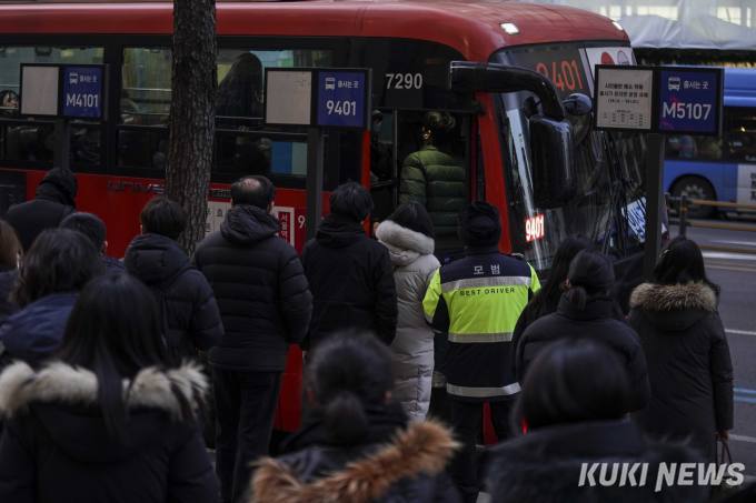 서울 시내 ‘교통 대란’ 오나…버스노조 28일 무기한 총파업 예고
